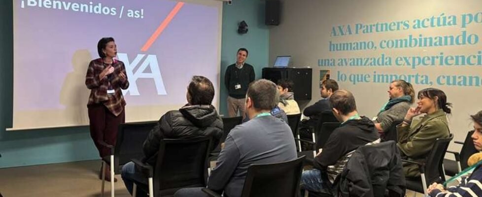 Foto_ visita jovenes_oficina Barcelona-AXA Partners