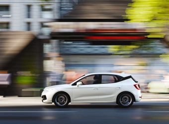 Divina Seguros lanza Muévete por días, una marca especializada en seguros temporales de Autos y Motos