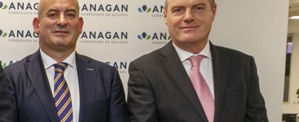 Alberto Sainz Presidente de Anagan, Juan Verano Director General Seguros Agrarios Anagan