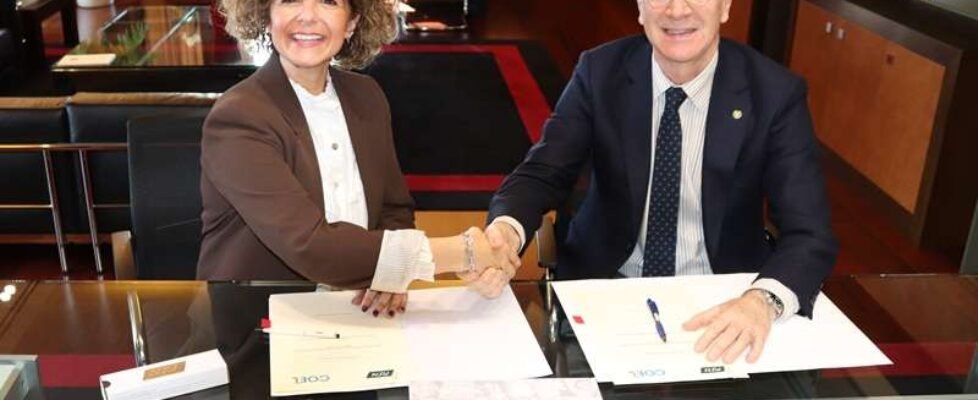 María Nuñez, Colegio Odontólogos Lugo, y Armando Solís, presidente PSN