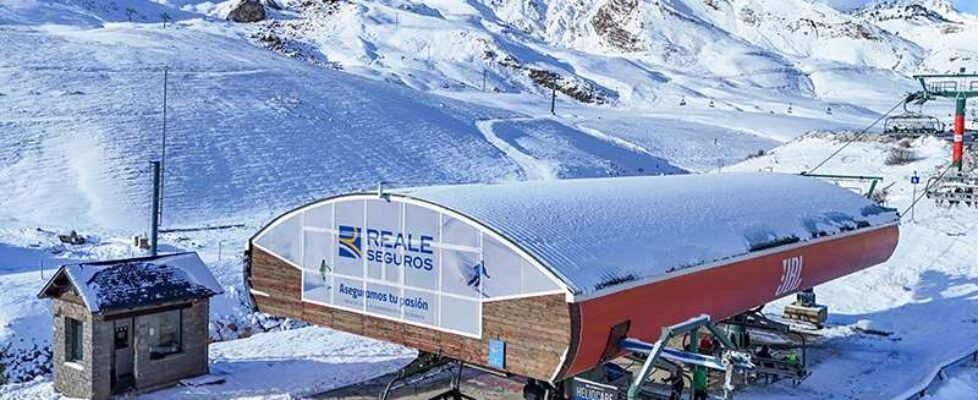 Reale renueva por tres temporadas como aseguradora oficial de Grupo Aramón