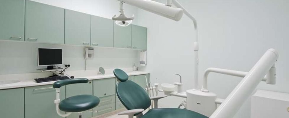 seguro dental dentista odontologo salud bucodental clinica dientes - gratuita