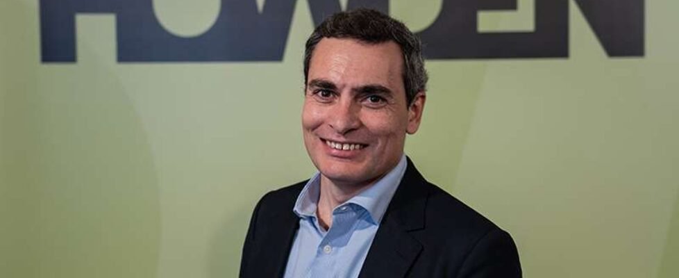 Roberto Fernandez HOWDEN LINKEDIN